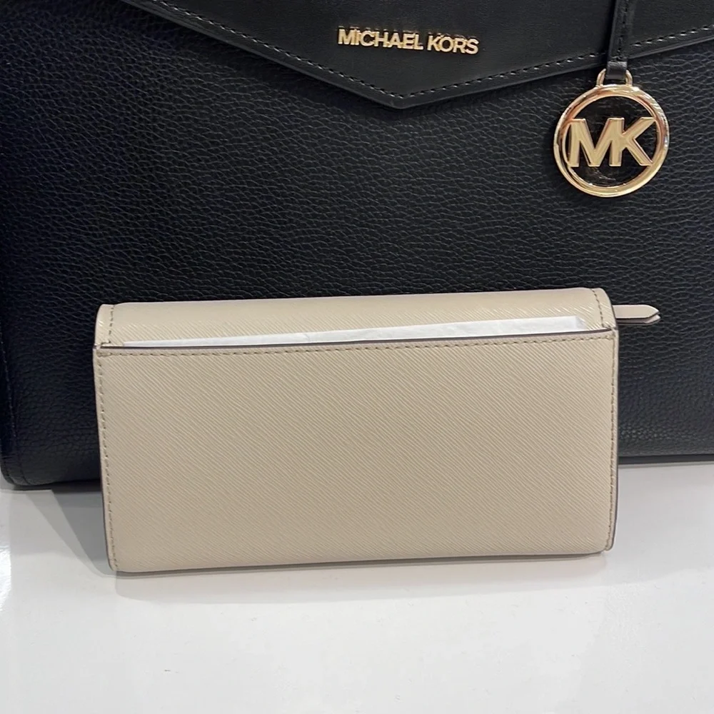 Michael Kors Mimi Large Saffiano Leather Bi-Fold Continental Wallet
Light Sand - Picture 14 of 16